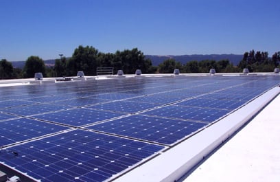 Rooftop solar array at Alameda County Santa Rita Jail supporting microgrid operations, energy resilience, and reduced utility costs.